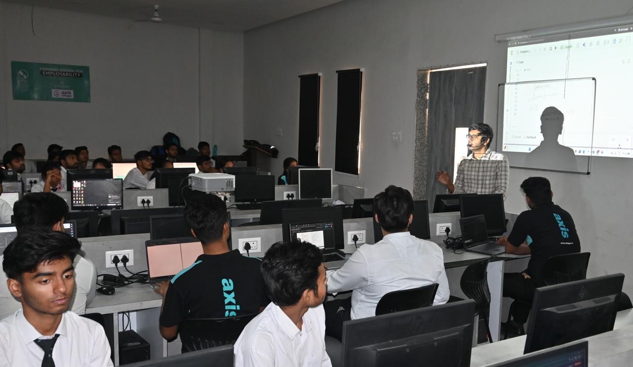 CSE Department Conducts 90-Hour DSA Training - Axis Colleges, Best ...